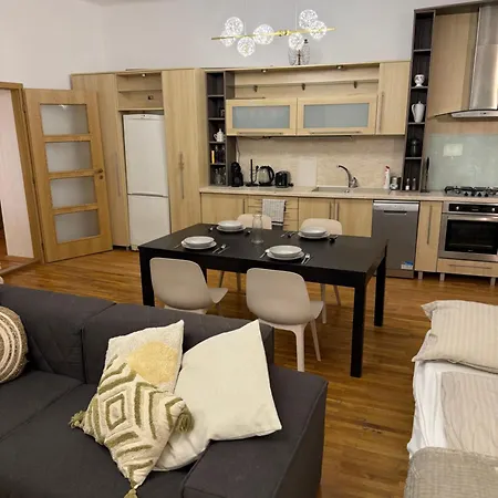 아파트 Urban Jungle 2-bedroom Old Town Air Conditioned *