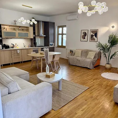 Lejlighed Urban Jungle 2-bedroom Old Town Air Conditioned *