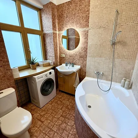 Apartmán Urban Jungle 2-bedroom Old Town Air Conditioned