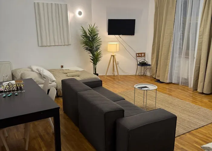 아파트 Urban Jungle 2-bedroom Old Town Air Conditioned 브라티슬라바